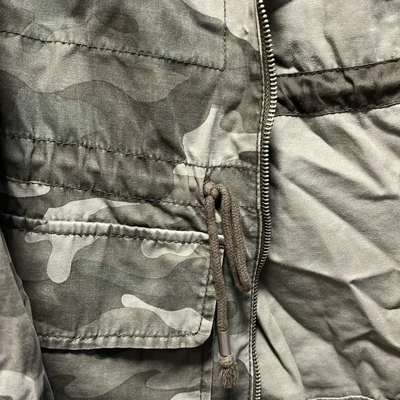camo jacket - Picture 3 of 6